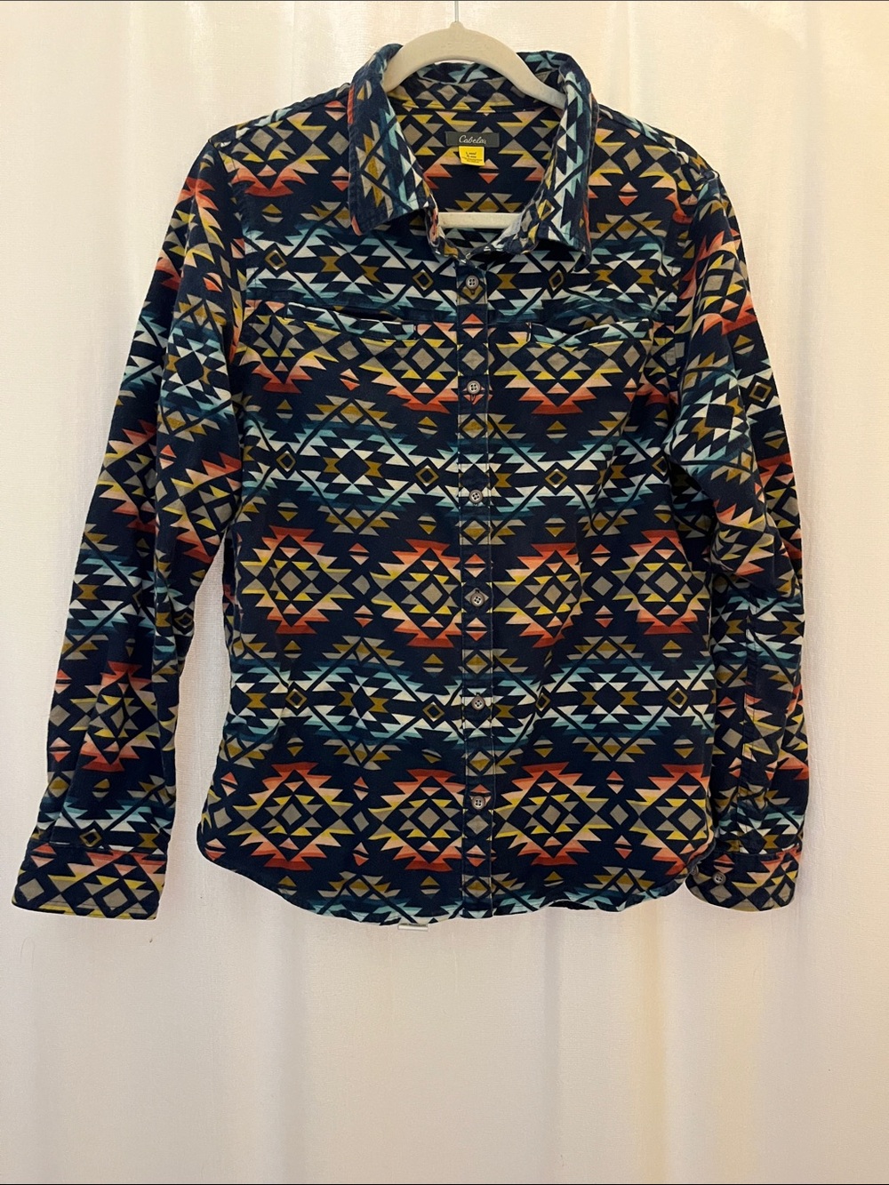 Cabela’s Women’s Flannel Shirt Size Large.